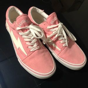 Revenge X Storm Pink Bolt sz 10